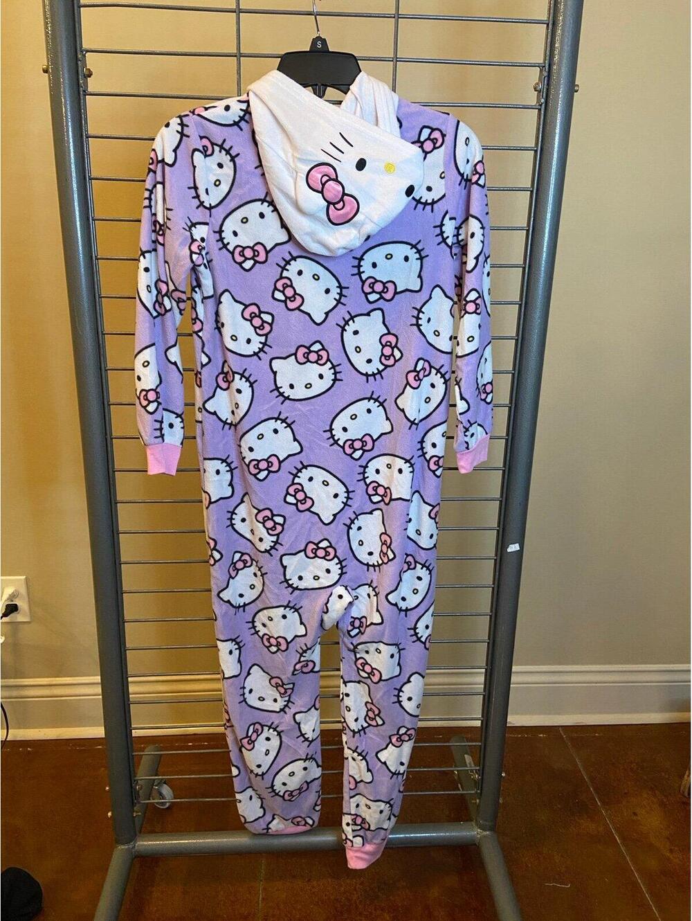 Hello Kitty Sleeper - Picture 2 of 5
